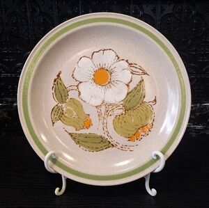 Vintage Daisy Platter, Verte Statastone Heavy Stoneware Sandwich Platter